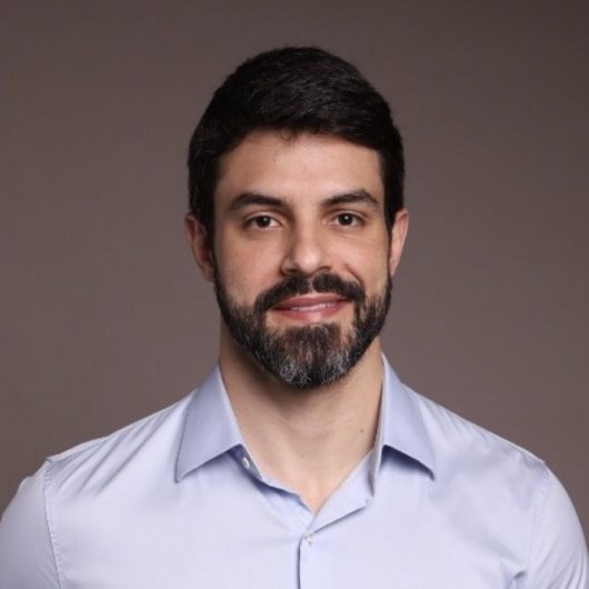 Dr. Leandro Savattone