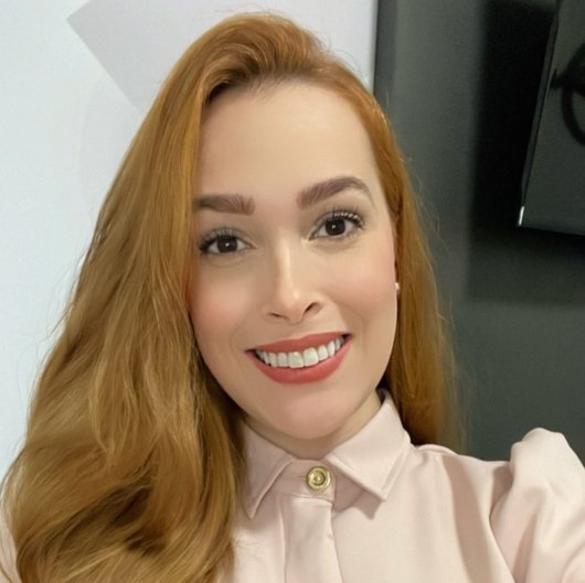 Dra. Ana Laura Reis
