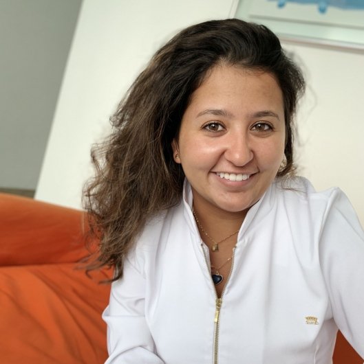 Dra. Yasmim Souza