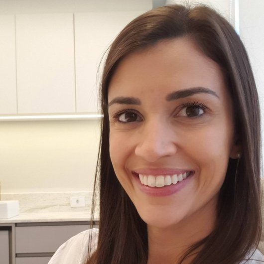 Dra. Fernanda de Campos Gonçalves