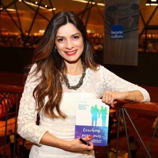Elaine Vasconcelos