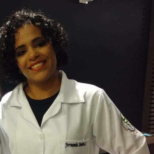 Dra. Fernanda Simões Luciano