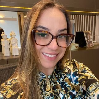 Dra. Caroline Franzoni
