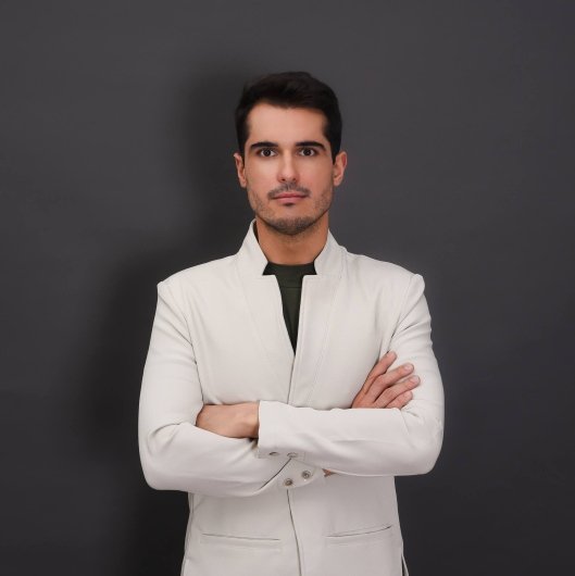 Dr. Douglas William Moreira Ribeiro
