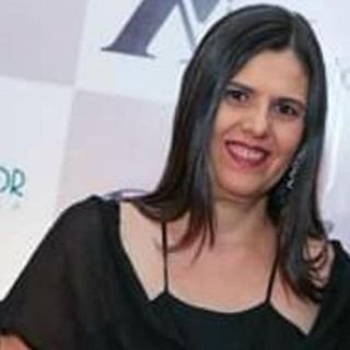 Sílvia Cristina de Lemos