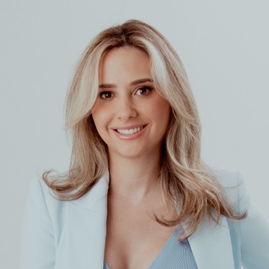 Dra. Nicoli Sklias