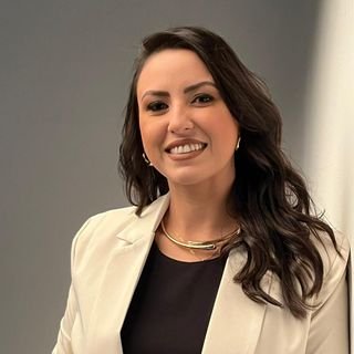 Dra. Bruna Dutra