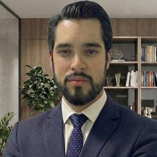 Dr. Patrick Novais