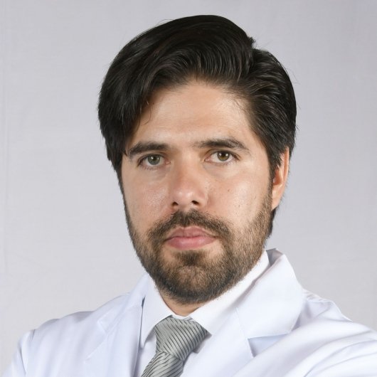 Dr. Carlos Enrique Uribe Valencia