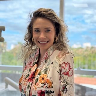Dra. Arielle Salvi