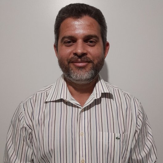 Dr. Carlos Santos