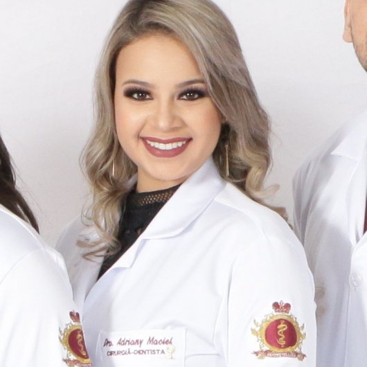 Dra. Adriany Maciel