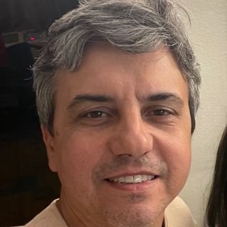 Dr. Nilson Carneiro Moreira