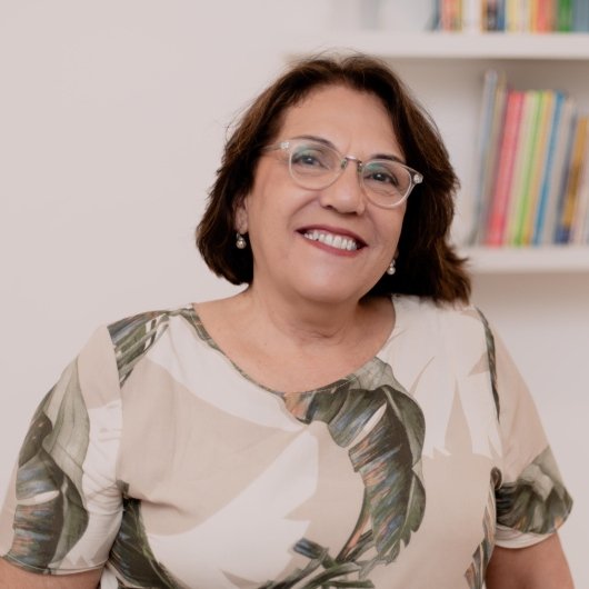 Dra. Vania Loureiro