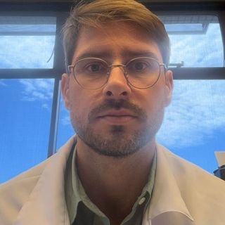 Dr. Matheus Queiroz