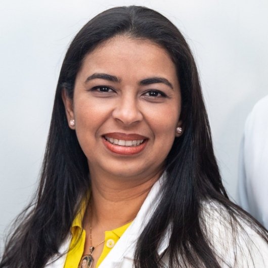 Dra. Viviane Andrade