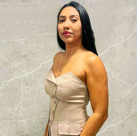 Dra. Thainá Teixeira
