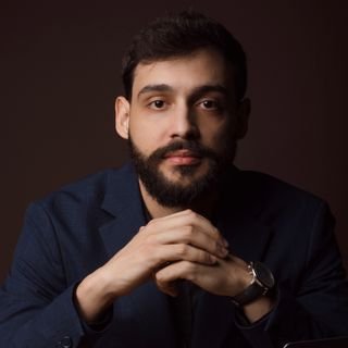 Dr. Matheus Cecílio