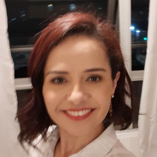 Dra. Isabelle Oliveira Vaz