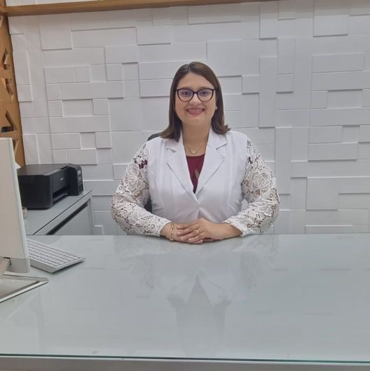 Dra. Ana Márcia Freitas Carlos