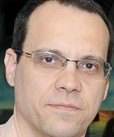Dr. Renato Andre de Souza Faco