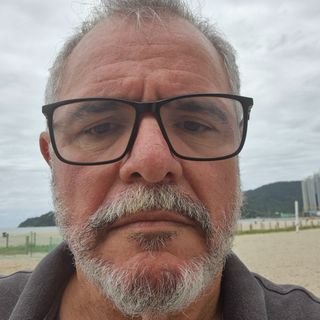Dr. Roberto Galhardo