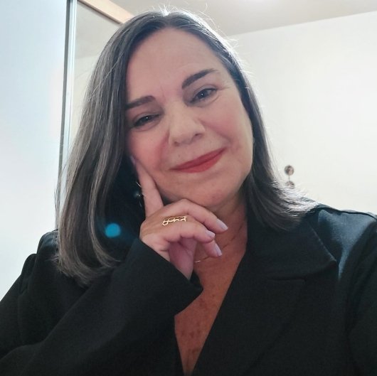 Dra. Ângela Prado Guimarães
