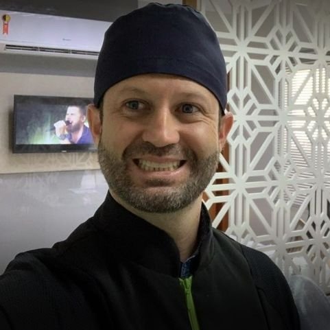 Dr. Karlony Zucolotto