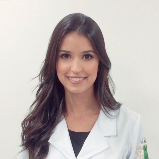 Dra. Paula Chaves Ribeiro