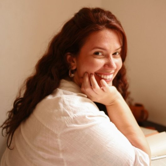 Dra. Mariana Mello