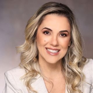 Dra. Cintia Lettieri Teixeira