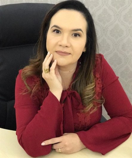 Dra. Luciane Cristina Fernandes Aquino