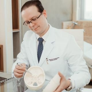 Dr. Ramon Silva Junqueira