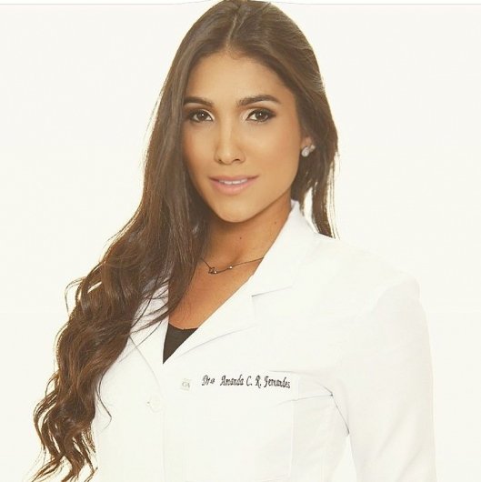 Dra. Amanda Cassia Ribeiro Fernandes