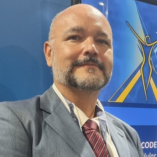 Dr. Renato Silva de Cazaes