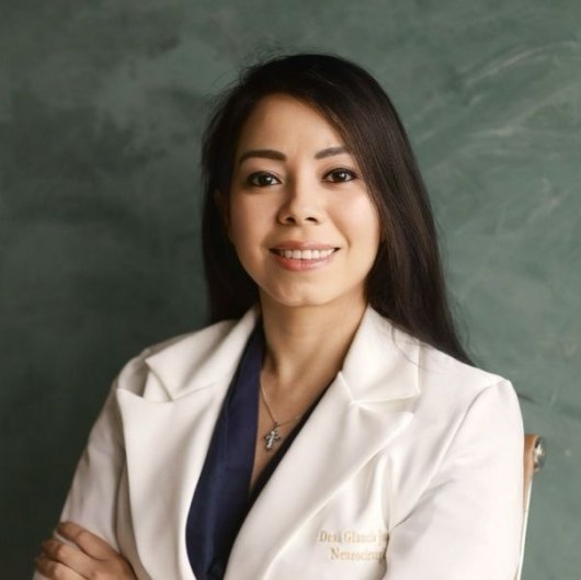 Dra. Glaucia Jong