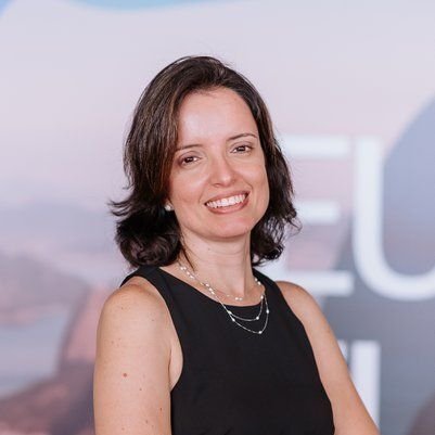 Dra. Flavia Ferreira Fernandes