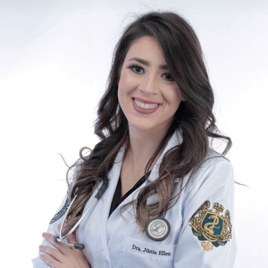 Dra. Junia Ellen Simioni Leite
