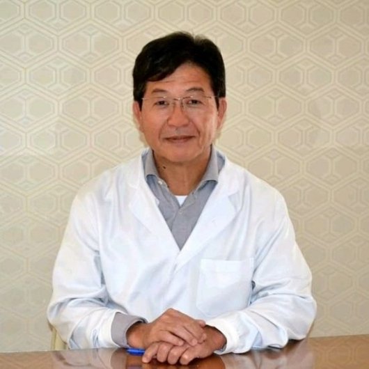 Dr. Ricardo Sigahi