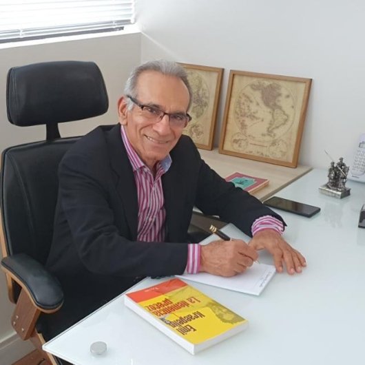 Dr. Roberto Alves Carvalho