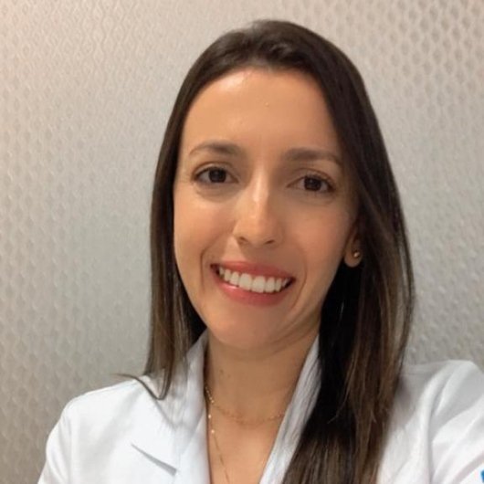 Dra. Pâmella Indira da Silva Oliveira Menezes