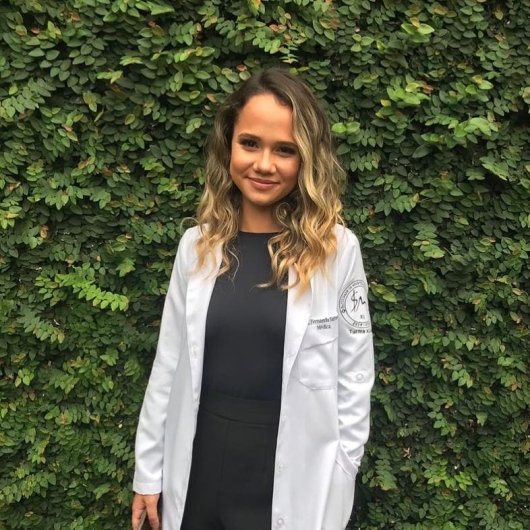 Dra. Fernanda Santoro