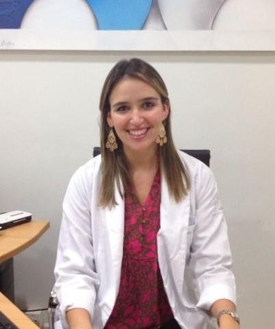 Dra. Stephanie Carneiro
