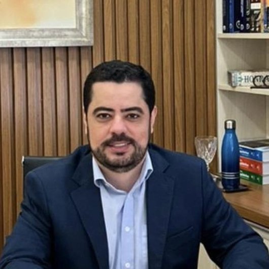 Dr. Leonardo Fabrício Gomes Soares