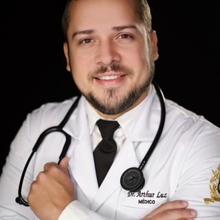 Dr. Arthur Luz