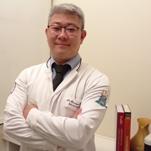 Dr. Emerson Kiyotani