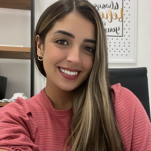 Dra. JÉSSICA LARISSA CARNEIRO