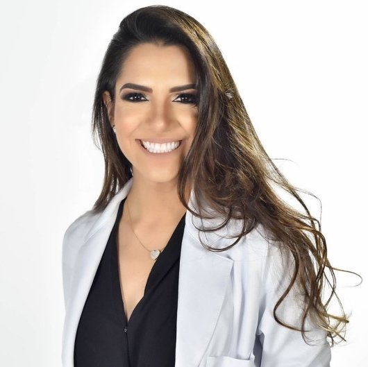 Dra. Stephanie Vaz Schoucair