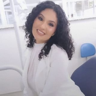 Dra. Camila S. Bastos