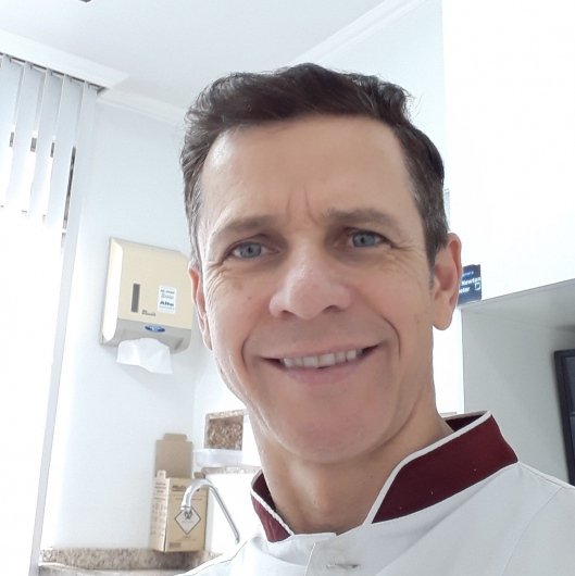 Dr. Newton Roberto Pooter